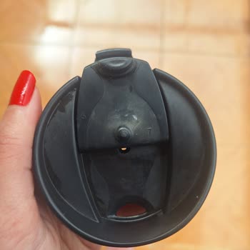 Starbucks Termosunun Sıcak Tutma Sorunu Ve Boya Aşınması Nedeniyle İade Talebi