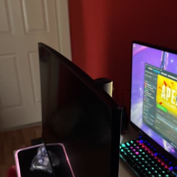 Kırık Monitör Teslimatı İçin Hemen Değişim Veya İade Talebi