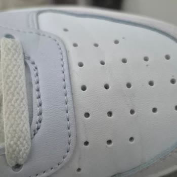 Kısa Sürede Kat Çizgileri Oluştu: Ayakkabı Değişim Talebi