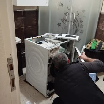 Bosch Çamaşır Makinesinde Su Sızıntısı Ve Değişim Talebi
