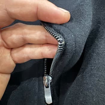 Kırık Fermuarı Nedeniyle Mont Değişimi Talebim Mağazadan Reddedildi