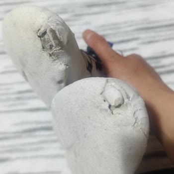 FLO Mağazasında Kinetix Ayakkabısının Tabanı Delindi Ve Topuk Ağrısı Yaşadım