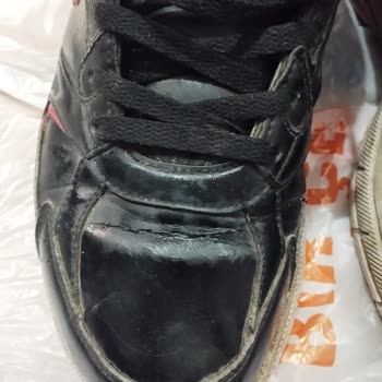 İki Yıllık Garanti Altındaki Spor Ayakkabının Bir Yılda Aşınması Ve Mağazanın İade Reddi