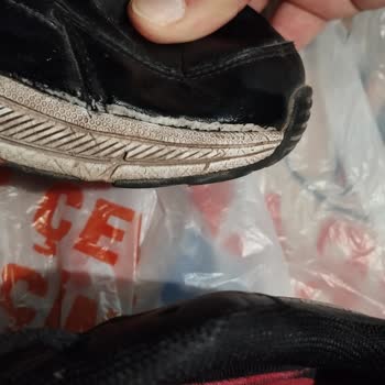 İki Yıllık Garanti Altındaki Spor Ayakkabının Bir Yılda Aşınması Ve Mağazanın İade Reddi