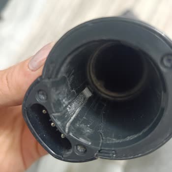 Philips XC6557 Elektrikli Süpürge Parçaları Kırılıyor, Garanti Kapsamında Ücret Talep Ediliyor