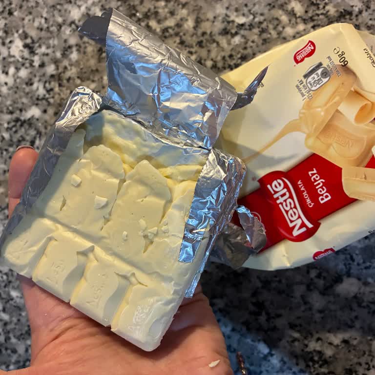 Nestle Beyaz Çikolatasının Yarısı Eksik Çıktı