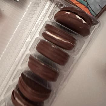 Migros Başakşehir Luppo Ürününün Kıvamı Bozuk Ve Çikolata Kaplaması Yetersiz