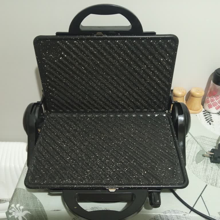 Teflon Kaplamalı Tost Makinesi Yedek Parça Fiyatı Makul Değil