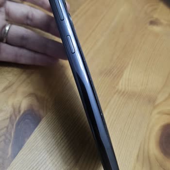 S23 Bataryası Şişti, Güvenlik Riski Ve Ücretsiz Değişim Talebi