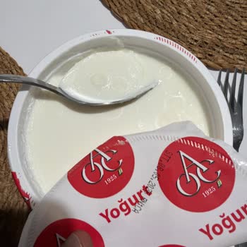 Tarihi Geçmemiş Yoğurtta Küflenme: Sağlık Riski Ve Hijyen Sorunu