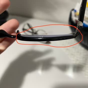 İzmir Karşıyaka’da Faturasız Ödeme Ve Hatalı Montajla Gözlük Sorunu