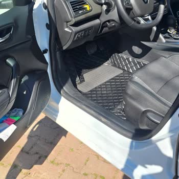 Yeni Renault Megane Ön Bölümde Su Alması Ve Araç Değişimi Talebi