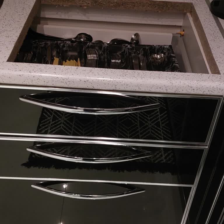 Tekrarlanan Arızalı Ankastre Ocak Ve 1300 TL Servis Ücreti İadesi Talebi