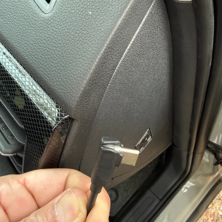 Media Markt'tan Alınan Kamera Kablosu Ayıplı Ve 256GB Kart Tanımıyor