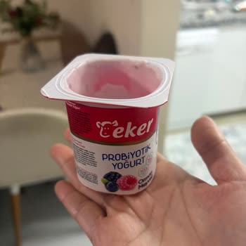 Eker Meyveli Yoğurtta Yarım İçerik Ve Aşırı Fiyat