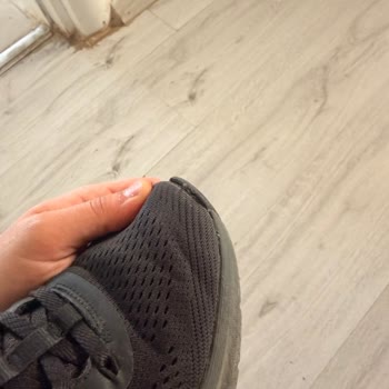 Skechers Ayakkabısının Üç Ayda Açılması Ve Değişim İsteği