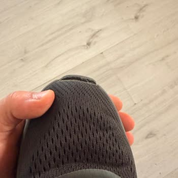 Skechers Ayakkabısının Üç Ayda Açılması Ve Değişim İsteği