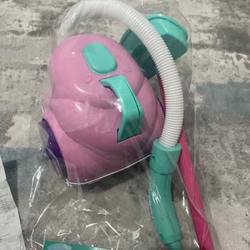 Hediye Ürünün İadesi Reddedildi Ve Çalışan Saygısız Davranış Sergiledi