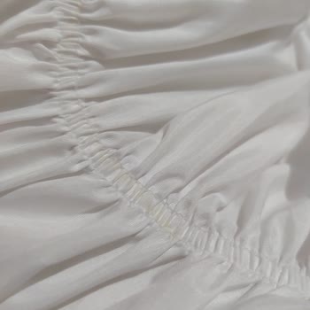 Yunevim.com Nevresim Takımında Dikiş Sorunları Ve Sarı Lekeler