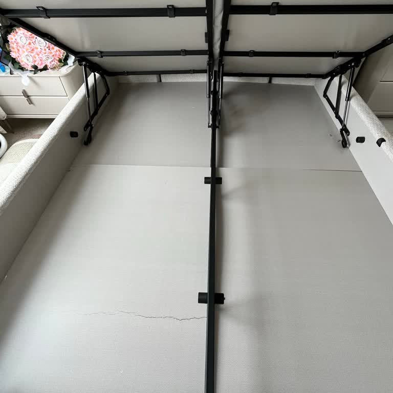 Kırık Baza Demiri Ve Mağazanın Uzun Süreli Cevapsızlığı