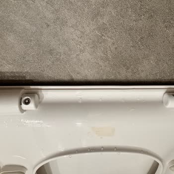 Vitra Klozet Kapağı Menteşesi 1 Yılda Kırıldı, Parça Fiyatı Tüm Kapak Fiyatına Yakın