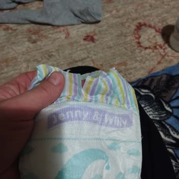 BİM'den Alınan Jenny Bebek Bezleri Defolu Ve Yırtık, İade Talebi