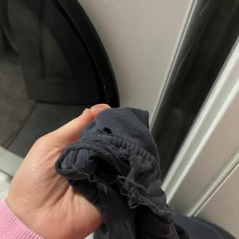 Arçelik Çamaşır Makinesi Çamaşırları Yırtıyor, Garanti Altında Çözüm Sunulmuyor