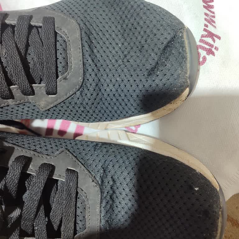 Reebok Ayakkabısının İki Gün İçinde Patlaması Ve Mağazanın Kullanıcı Hatası İddiası