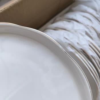 Kırık Ve Hijyenik Olmayan Paketlenmiş Yemek Takımı İçin Tam İade Talebi