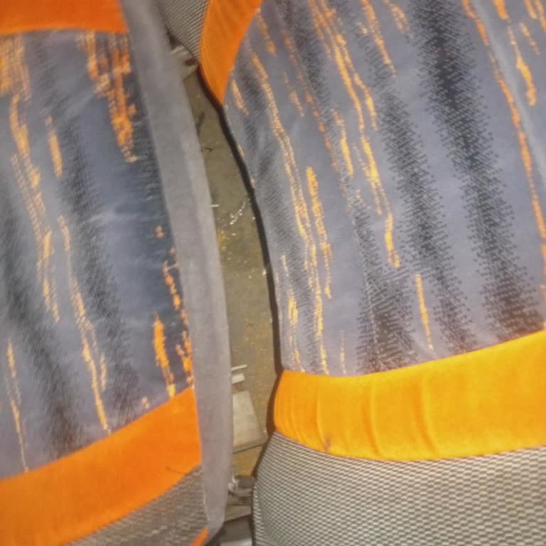 Kirli Koltuklar Ve Güvensiz Sürüş: İstanbul Kalesi Otobüsünde Korkunç Deneyim