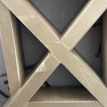 Viev Mobilya'dan Yüksek Fiyatlı Çökme Ve Çizik Ürünler İçin Tam İade Talebi