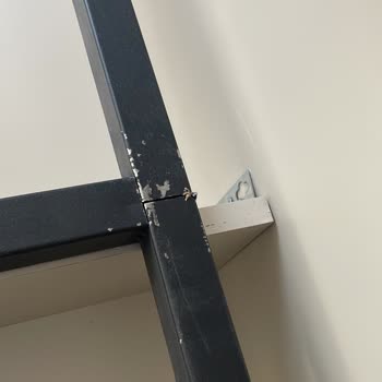 Viev Mobilya'dan Yüksek Fiyatlı Çökme Ve Çizik Ürünler İçin Tam İade Talebi