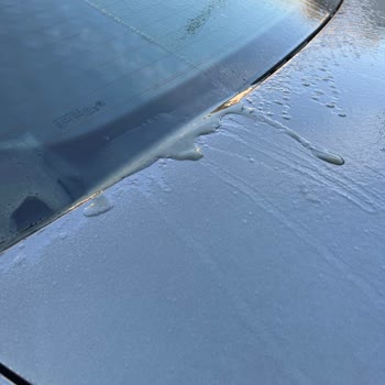 Maltepe Belediyesi Çöp Kamyonunun Hidrolik Yağ Sızıntısı Aracımı Kirletti