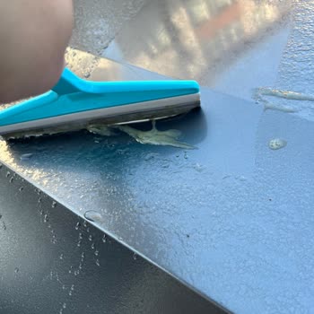 Maltepe Belediyesi Çöp Kamyonunun Hidrolik Yağ Sızıntısı Aracımı Kirletti