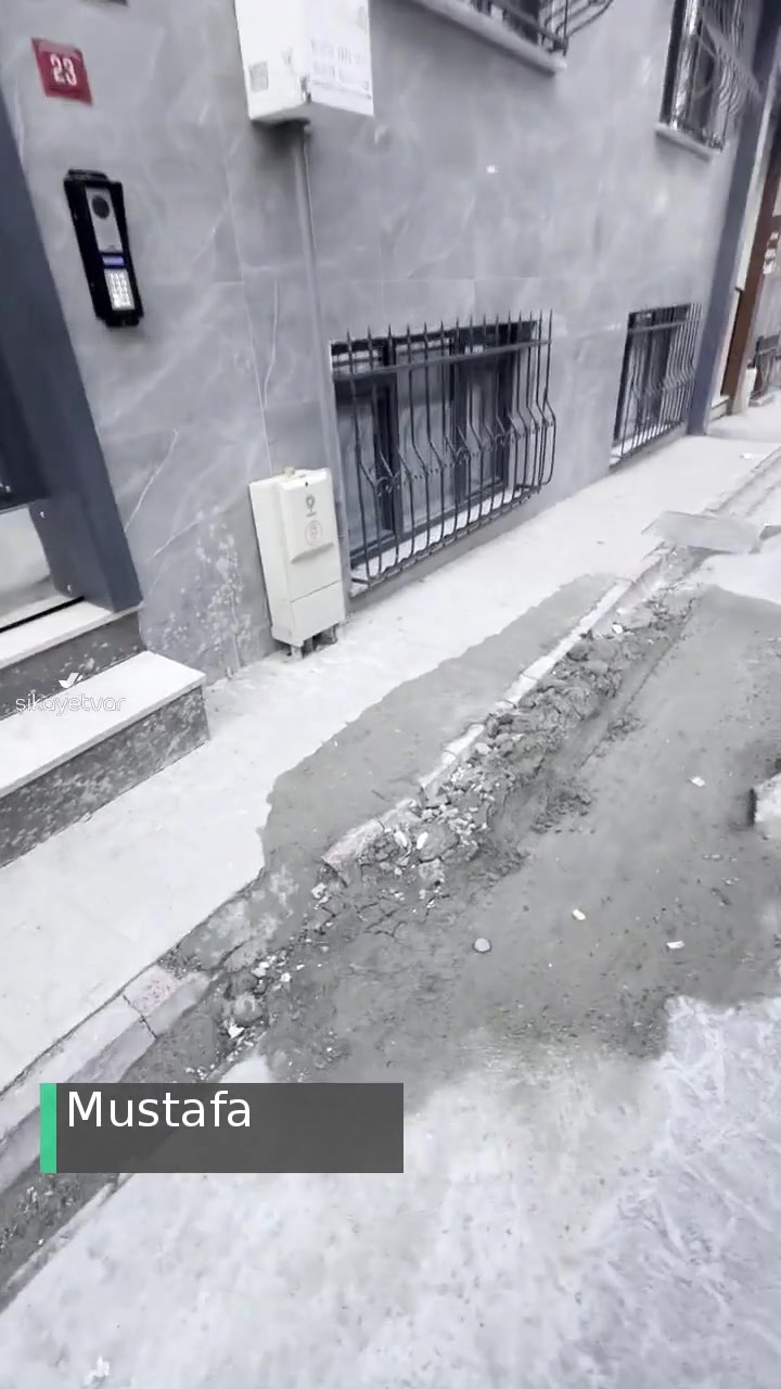 Boğaziçi Elektrik - Bedaş Arıza Sonrası Yol Tamir İşlemi Yapılmadan Bırakıldı! videonun kapak resmi