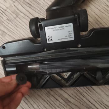 Philips Aqua Trio 9000 Fırça Başı Kırıldı Üretim Hatası