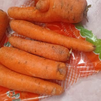 Migros Online Siparişte Çürük Havuç Ve Mantar