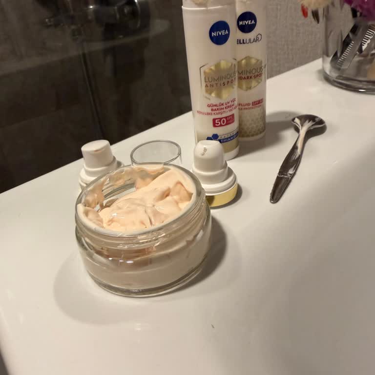 Nivea Luminous Antispot Kremlerinde Pompa Arızası