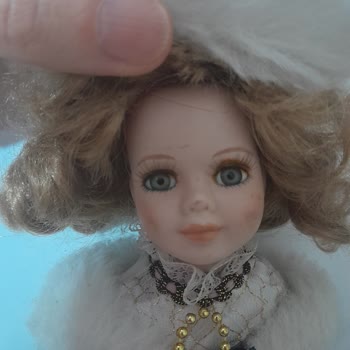 Kırık Porselen Bebek, Satıcı Beni Suçladı Ve İade Reddi