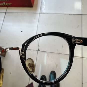 Garanti Kapsamındaki Gözlüğüm Mağazada Kırıldı Bire Bir Değişim İstememe Rağmen Alt Segment Teklifi