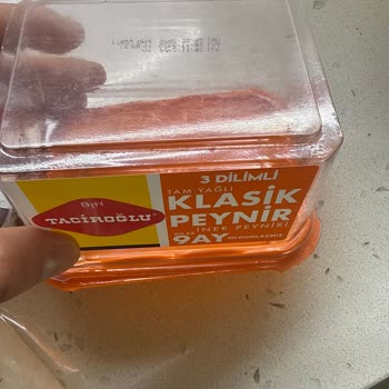 Ambalaj Açılmadan Yabancı Madde İçeren Peynir Ürünü