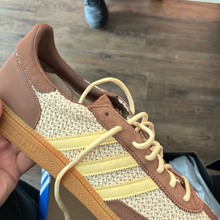 Ödemesini Yaptığım Adidas Stan Smith Ayakkabı Yanlış Gönderildi Ve Stok Dışı Duyuruldu