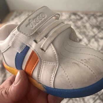 Vicco Çocuk Ayakkabısının Cırt Cırtı Kısa Sürede Bozuldu Ve FLO Yardım Reddetti