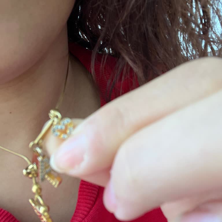 Bir Hafta İçinde Renk Dönen Ve Taşları Düşen Kolyeye Garanti Ve İade Talebi