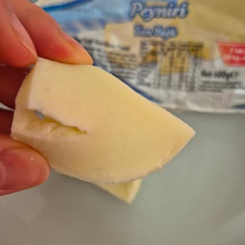İçim Kaşar Peynirinde Metal Parça Ve Sağlık Riski