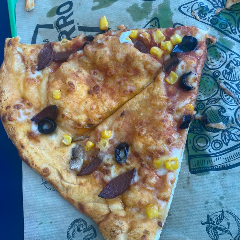 Pizza Boş, Ketçap Ve Mayonez Ücretli, Personel Sert