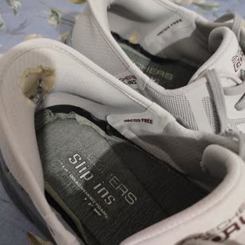 Skechers Ayakkabısında Üç Ayda İç Astar Yırtılması Ve Garanti Reddi
