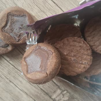 Tarih Geçmemiş Olmasına Rağmen Biscolata Starz Çikolatasında Küf Benzeri Beyaz Kaplama