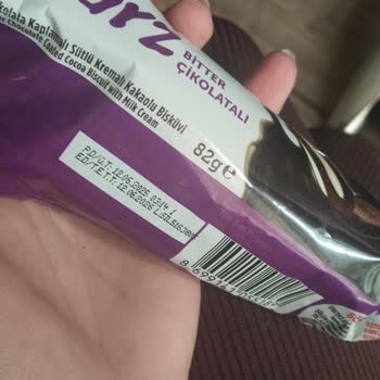 Tarih Geçmemiş Olmasına Rağmen Biscolata Starz Çikolatasında Küf Benzeri Beyaz Kaplama