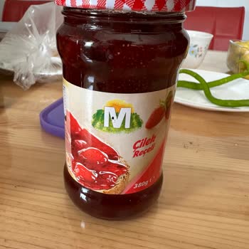 Migros Çilek Reçelinde Küf Sorunu